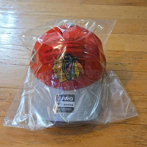 NWT NHL Chicago Blackhawks Fanatics 2020 Locker Room Pro Authentic Adjustable Ha - Picture 13 of 14
